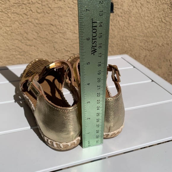 D’Arte Huarache metallic gold perforated espadrilles shoes size 24, US size 7 - Picture 6 of 16